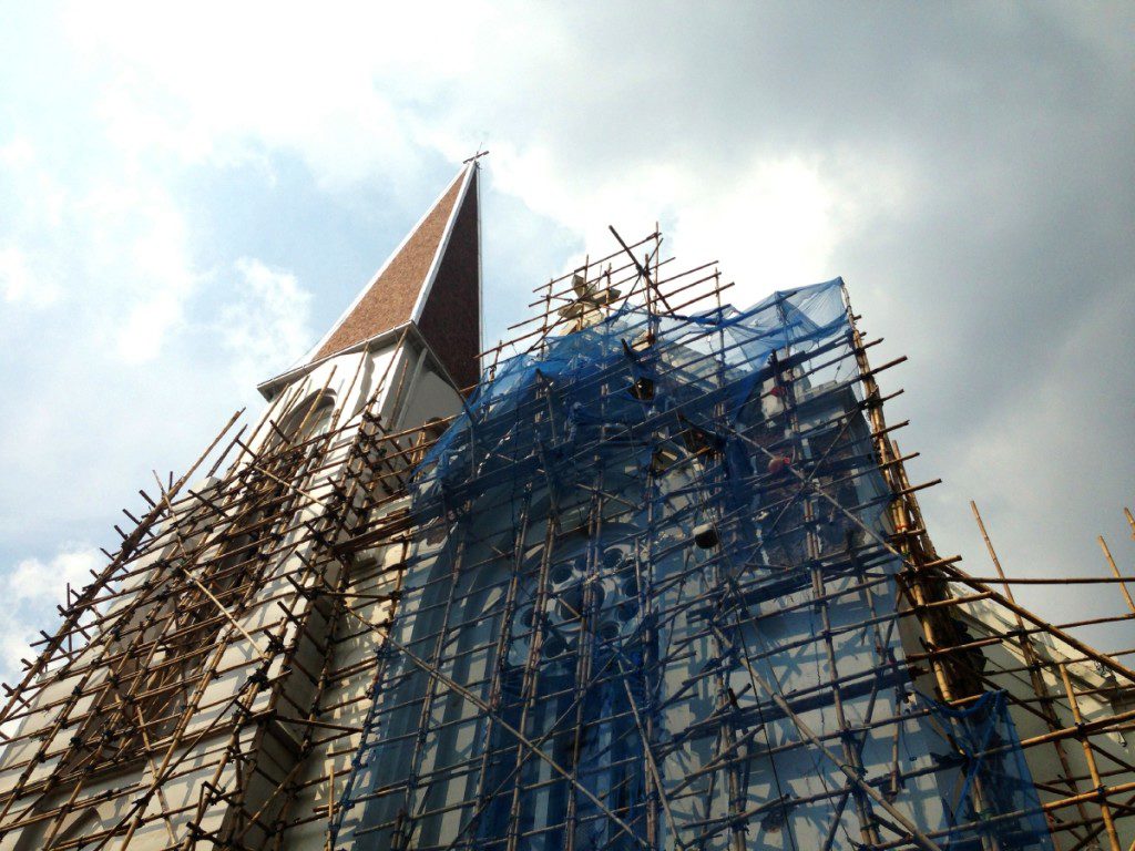 Bandung-Cathedral-Renovation-Scaffolding-1024x768